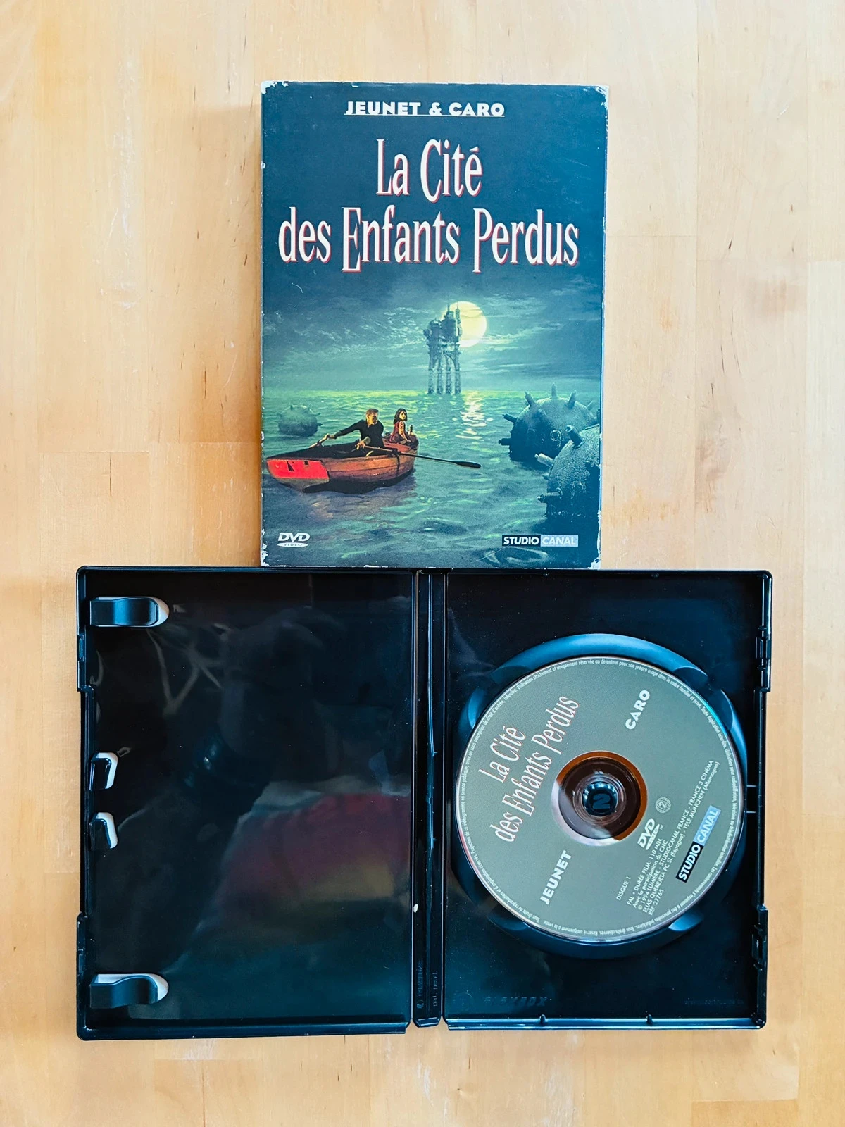 DVD La cité des enfants perdus van Caro et Jeunet. – photo 3